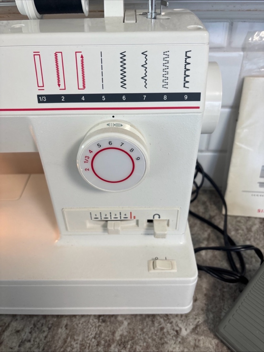 Singer White Multi-Stitch Sewing Machine - Compact Home Use - Picture 5 of 13